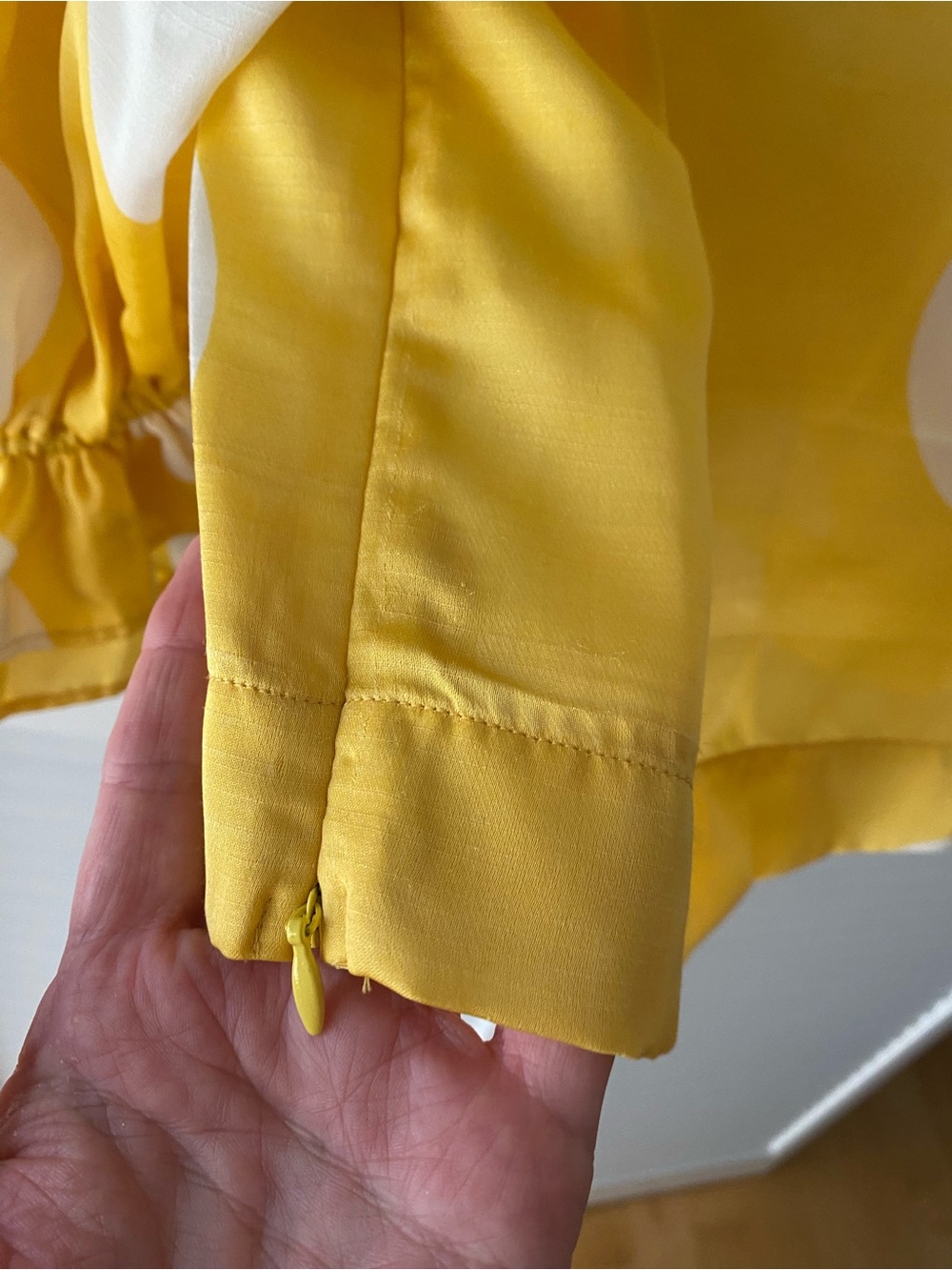 Vero Moda Yellow & White Polka Dot Puff Sleeve Crop Top - Picture 4 of 6